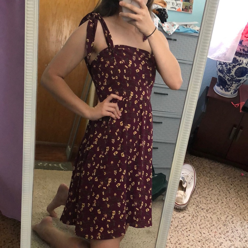 Floral tie shoulder dress smocked back💕
